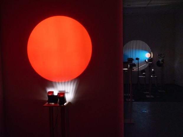 kinoMANUAL /Aga Jarząb, Maciek Bączyk/, „Salon Zimowy. Sklep z planetami”, Fundacja Rodrigues, Poznań, 2025