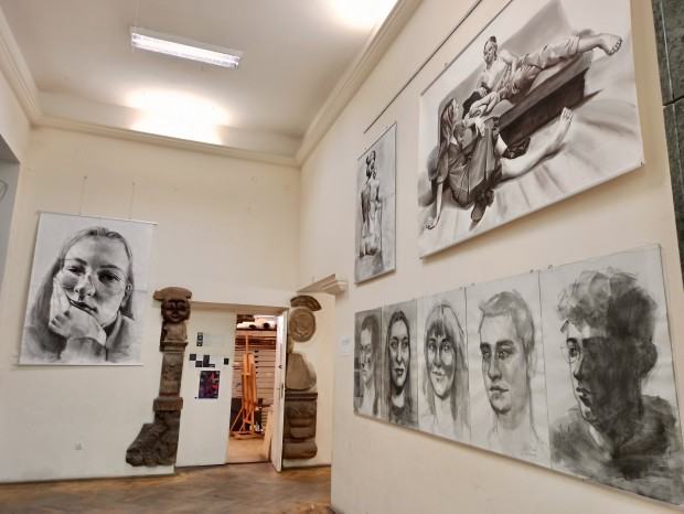 Wystawa prac rysunkowych Julity Walczak