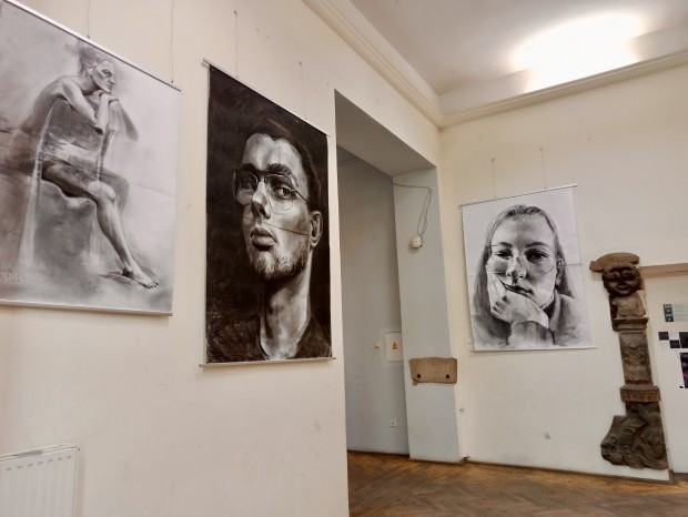 Wystawa prac rysunkowych Julity Walczak