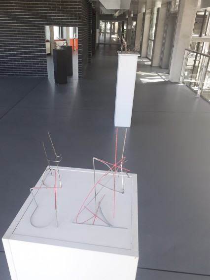 wystawa dyplomantów Wydziału Rzeźby i Mediacji Sztuki  Versus