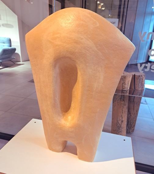 Rzeźby i rysunki Grzegorza Niemyjskiego