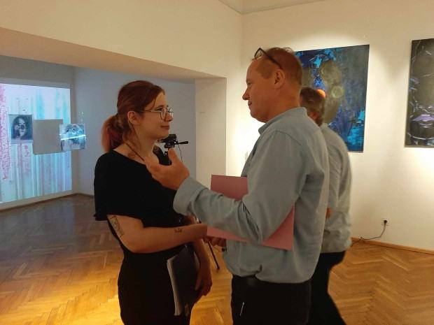 Maska-fotorelacja z obrony dyplomu, mgr Emilii Adamskiej,