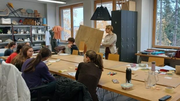 Service Design in practice: workshops as laboratory of new ideation techniques