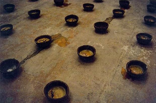 Maria Wrońska, Szczurza sierść wysuszona, glina, mleko, włosy