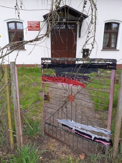 fotorelacja z pleneru rzeźbiarskiego Rzeźba wobec funkcji