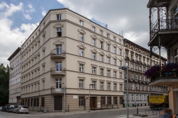 Dom studencki, ASP Wrocław, ul. Henryka Pobożnego 9 Dom studencki, ASP Wrocław, ul. Henryka Pobożnego 9