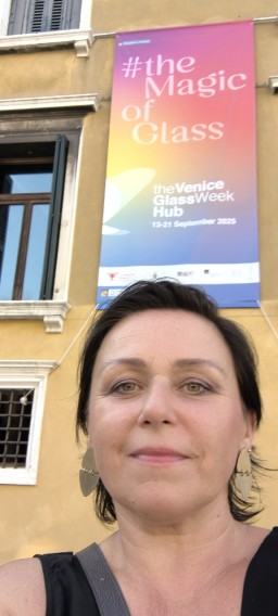 Dr Agnieszka Leśniak Banasiak na the Venice Glass Week 2025