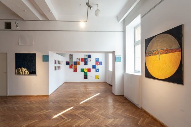 99254242.jpg Galeria za Szkłem