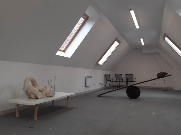 fotorelacja z pleneru rzeźbiarskiego Rzeźba wobec funkcji