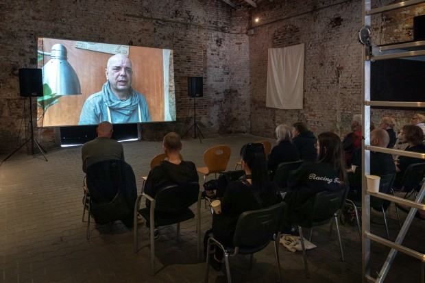 Pokaz filmów poświęconych Pawłowi Jarodzkiemu, autorstwa Agnieszki Mazanek, Galeria Exit, *. Festiwal Malarstwa, 2023, zdj. Michał Pietrzak