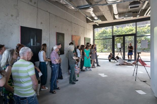 Olena Matoshniuk, Brzemię, performance