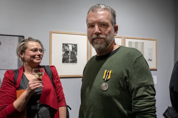 Wręczenie Michałowi Pietrzakowi Odznaki Zasłużony dla Dolnego Śląska