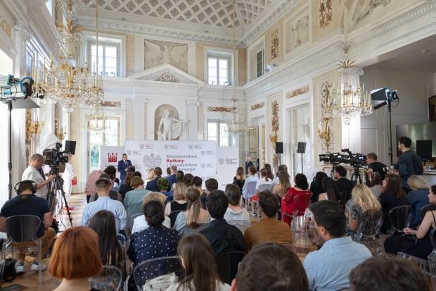 fotorelacja z wręczenia Stypendium Gaude Polonia