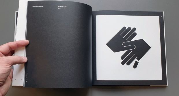 Publikacja a!symetrie środek