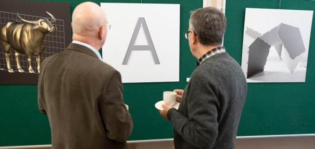 Konferencja i wystawa na temat symetrii - fotorelacja