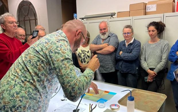 Chartres, pokaz malowania areografem Chartres, pokaz malowania areografem