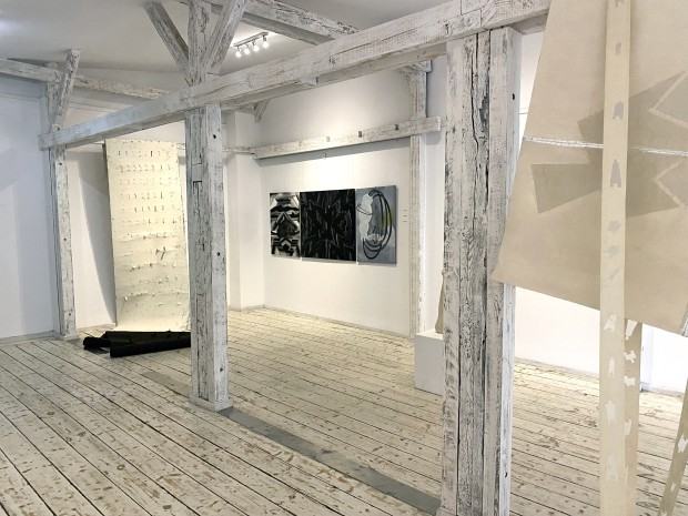 Interdyscyplinarna wystawa zbiorowa pt. Kiedy słowa milczą