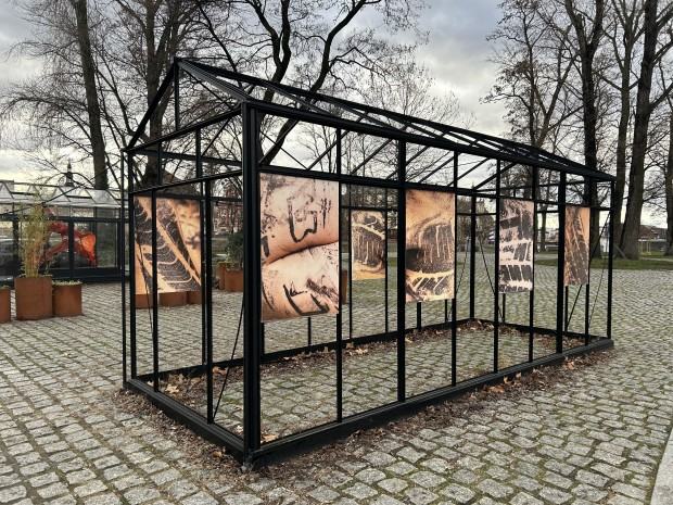 Dokumentacja performansu Zuzanny Dyrdy, tire(d)