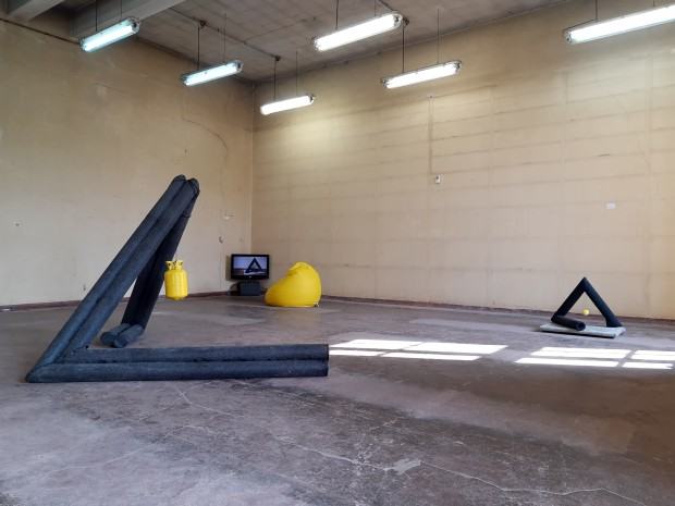 widok wystawy Dyplomy rzeźba