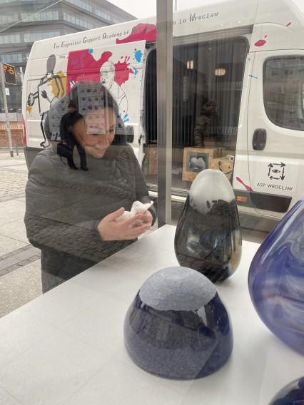 Grudniowa prezentacja w Mobilnej Galerii na Oławskiej