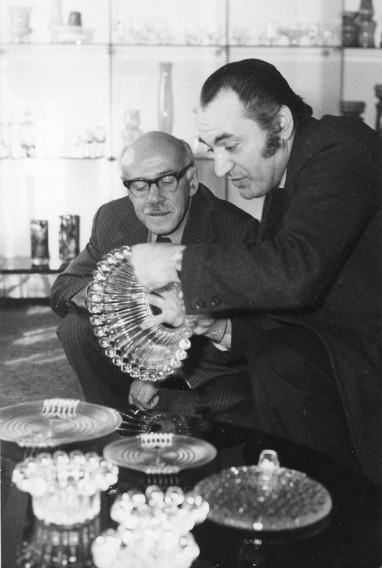 Jan Sylwester Drost i Tadeusz Forowicz, ok. 1975, fot. autor nieznany, ze zbiorów Ośrodka Dokumentacji Sztuki ASP we Wrocławiu