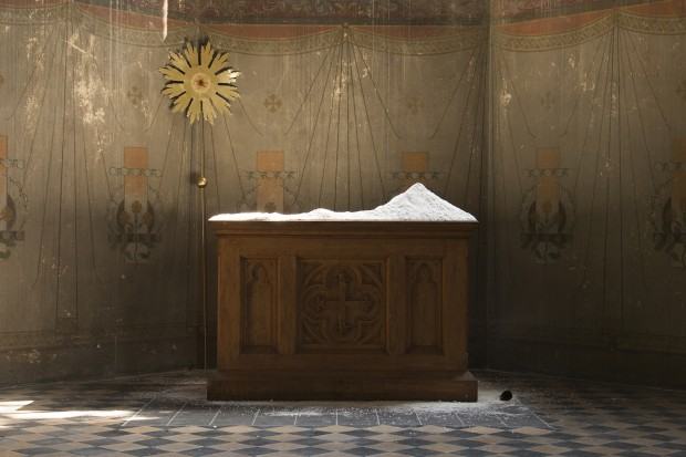 Katarzyna Bogusz, Entasis, widok wystawy, Kościół Ewangelicko-augsburski w Prószkowie, 2022, fot. autorka