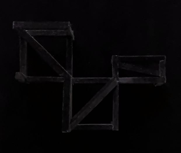 Marek Kulig, Constellatio – Constructione II, 53x59x22 cm, assemblage, czarny aksamit, 2022