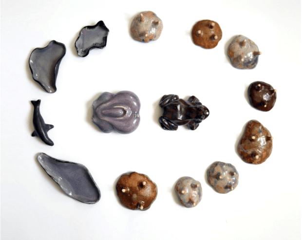 Laura Gizicka, Genesis, 2023, instalacja ceramiczna, asamblaż, zdj. autorka