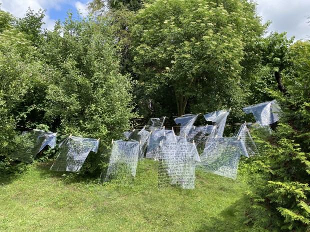 Zawieszeni Laura Jammour Zawieszeni Laura Jammour