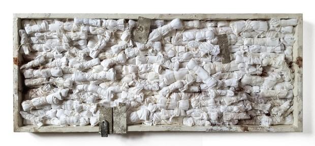 Marek Kulig, Pamiątki – Sudarium, 47x115 cm, assemblage, 2017