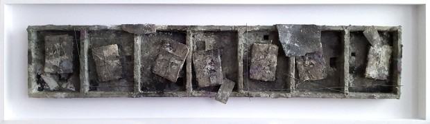 Marek Kulig, Sarcophagum – Pamiątki, 55x181 cm, assemblage, akryl, 2017