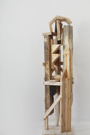 Marek Ruszkiewicz, Bez tytułu, drewno, 1202x48x43 cm, 2018, zdj. Klaudia Kaczmarek