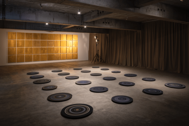 Piotr Kmita, Sorry James, fragment wystawy, BWA Studio Wrocław, 2021