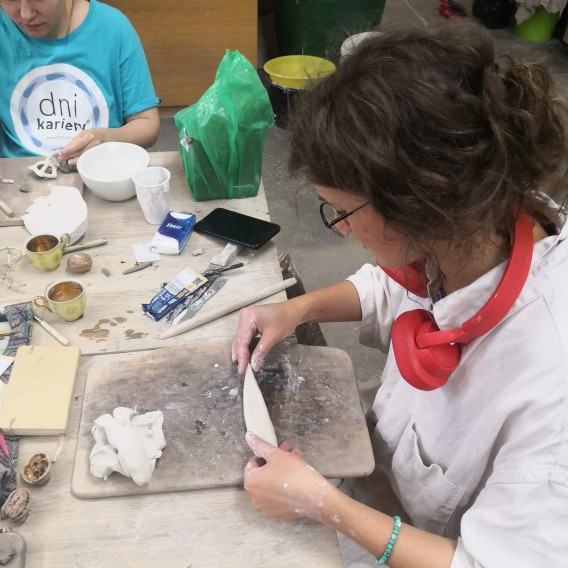 Plener odbywający sią w ramach Międzynarodowego Sympozjum KERAMIKA - CERAMIKA, wrzesień 2022