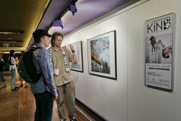 Otwarcie wystawy fotografii Krzysztofa Zoldiego, pt. Prace remontowe, zdj. Halina Marduła