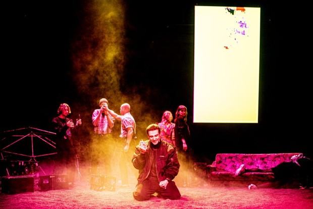 Julia Godlewska, projekt i realizacja scenografii do spektaklu „Więcej łez”, zdj. Rafał Skwarek