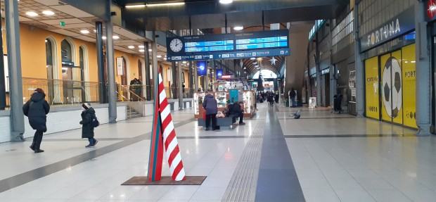 Aleksander Marek Zyśko, Zderzenie, praca prezentowana na Dworcu PKP, 2021