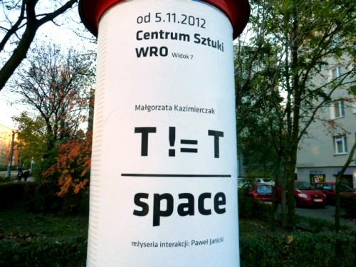 16031134.jpg T!=T Wystawa