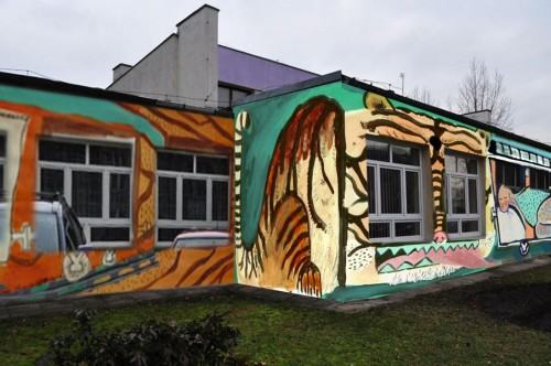 studenci malują murale studenci malują murale
