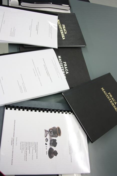 Historyczne dyplomy w Katedrze Konserwacji i Restauracji Ceramiki i Szkła Historyczne dyplomy w Katedrze Konserwacji i Restauracji Ceramiki i Szkła