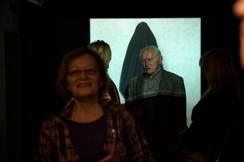 Wernisaż wystawy Wojciecha Pukocza "Więcej niż 1000 słów" (22.11.2019), fot. Małgorzata Kujda, © Muzeum Współczesne Wrocław, 2019.