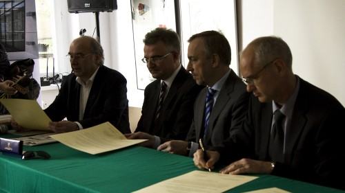Podpisanie aktu erekcyjnego i wmurowanie kamienia węgielnego pod budowę Centrum Sztuk Użytkowych Centrum Innowacyjności. / foto Paweł Bielawny