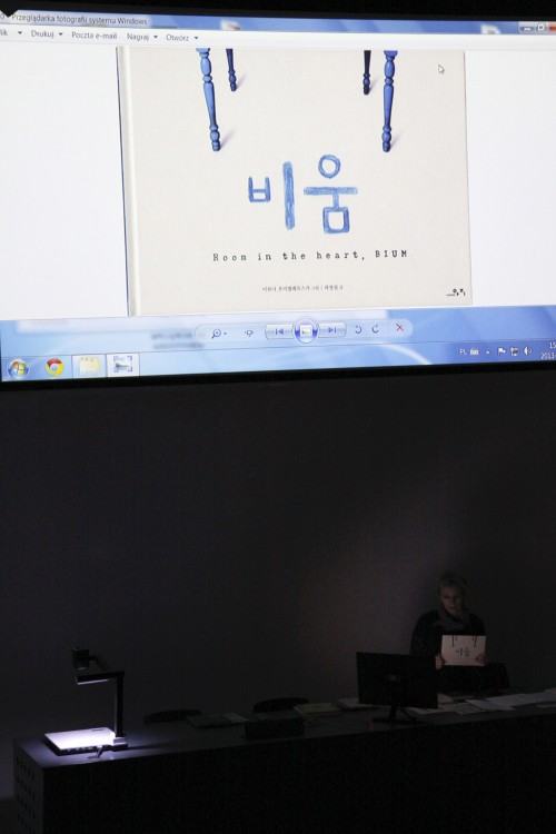 50672870.jpg Wykład Iwony Chmielewskiej o książkach autorskich.