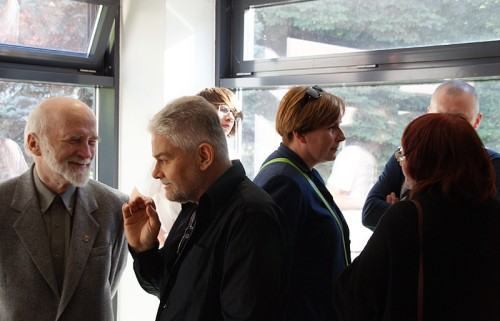 59466552.jpg Magdalena Wosik, „Czarny z odrobiną koloru”, galeria Łącznik, Wrocław 2012