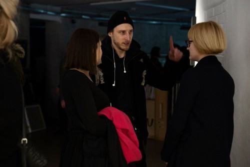 Wernisaż wystawy Wojciecha Pukocza "Więcej niż 1000 słów" (22.11.2019), fot. Małgorzata Kujda, © Muzeum Współczesne Wrocław, 2019.