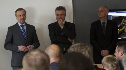 Podpisanie aktu erekcyjnego i wmurowanie kamienia węgielnego pod budowę Centrum Sztuk Użytkowych Centrum Innowacyjności. / foto Paweł Bielawny