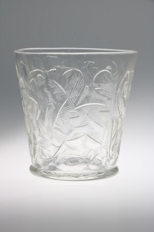 78227873.jpg Gotowa kopia szklanicy świętej Jadwigi, przedstawienie Gryfa