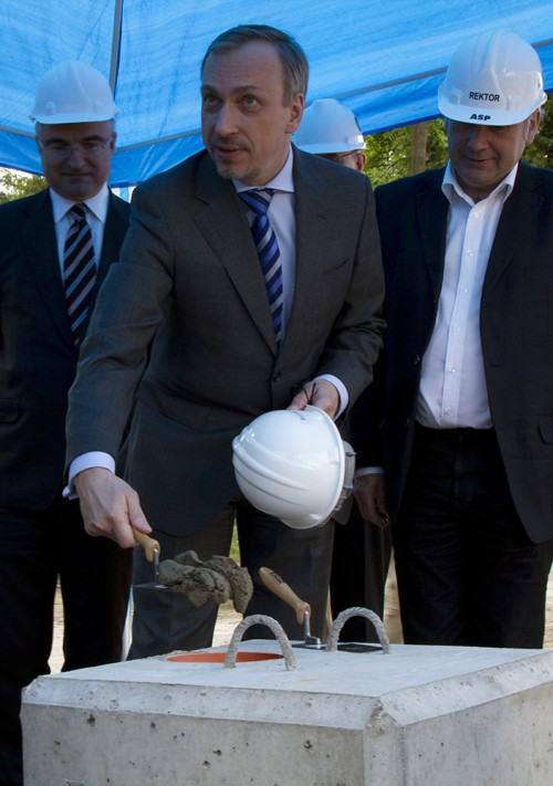 Podpisanie aktu erekcyjnego i wmurowanie kamienia węgielnego pod budowę Centrum Sztuk Użytkowych Centrum Innowacyjności. / foto Paweł Bielawny