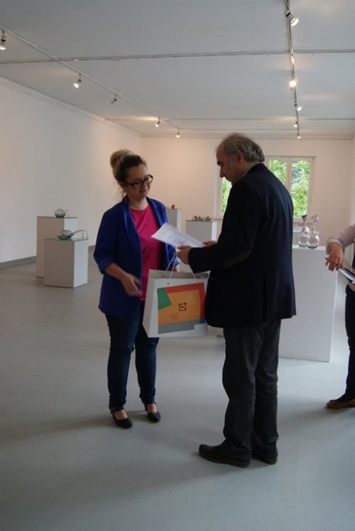 Wręczenie nagród laureatom konkursu "Zaprojektuj swoje szkło - szklany przedmiot pożądania" Wręczenie nagród laureatom konkursu "Zaprojektuj swoje szkło - szklany przedmiot pożądania"