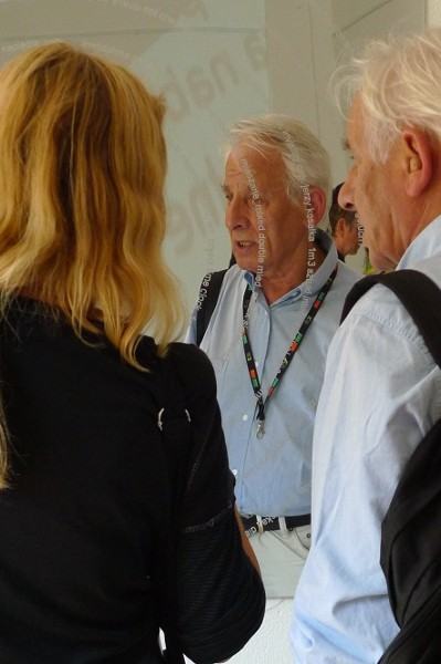 Meeting/Movement